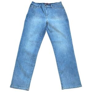 Gloria Vanderbilt Amanda Light Wash Classic Denim Jeans - New - Size 8